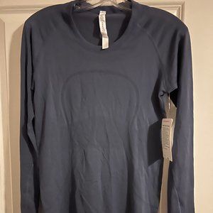 NWT LULULEMON WOMENS SWIFTLY TECH LS CREW - RARE COLOR! NO LONGER MADE - SZ8